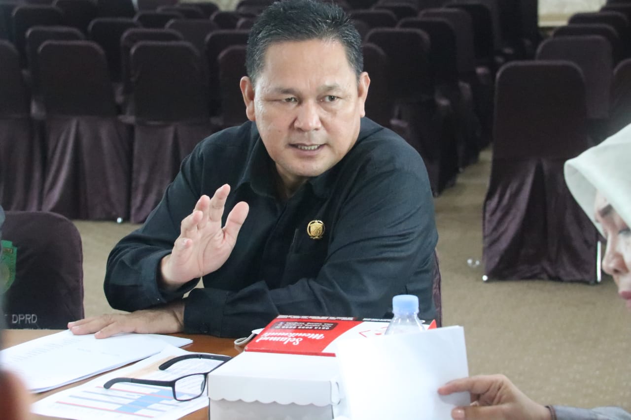 Anggota DPRD Kutim dari fraksi Gerakan Indonesia Raya (Gerindra) Yan S.Pd