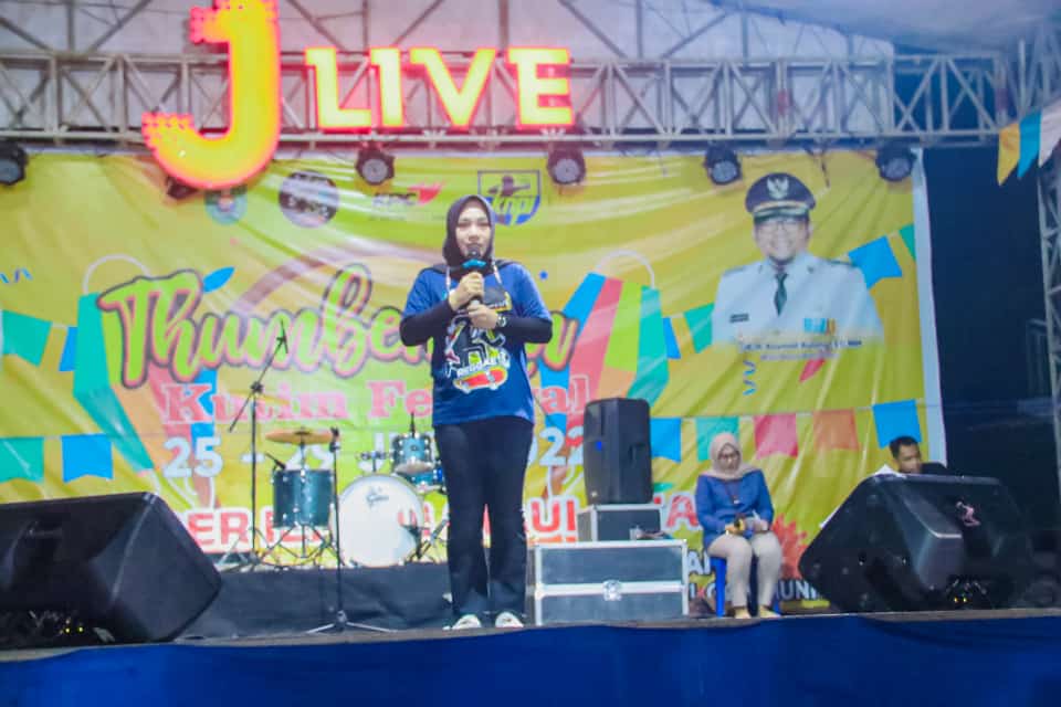 Wakil Ketua 2 DPRD Kutim Asti Mazar