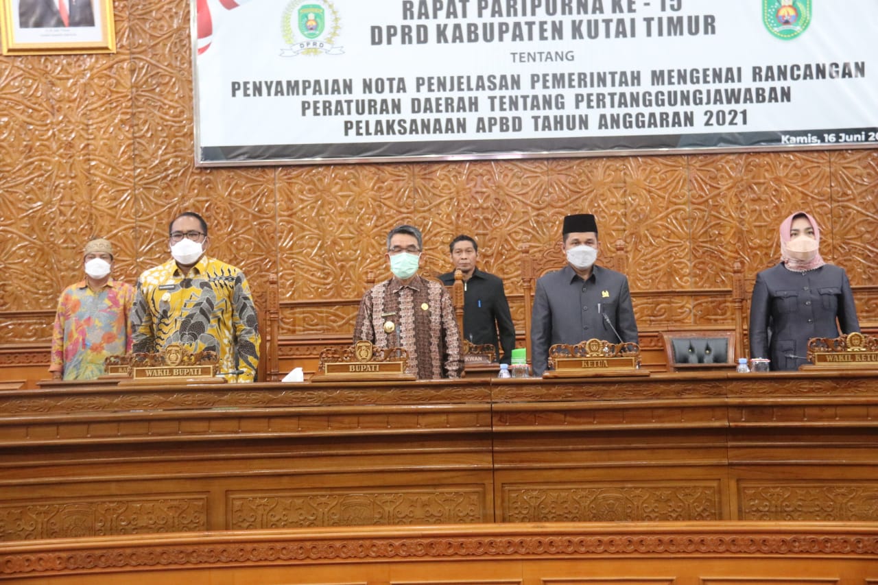 Rapat Peripurna Ke-15 DPRD Kutim