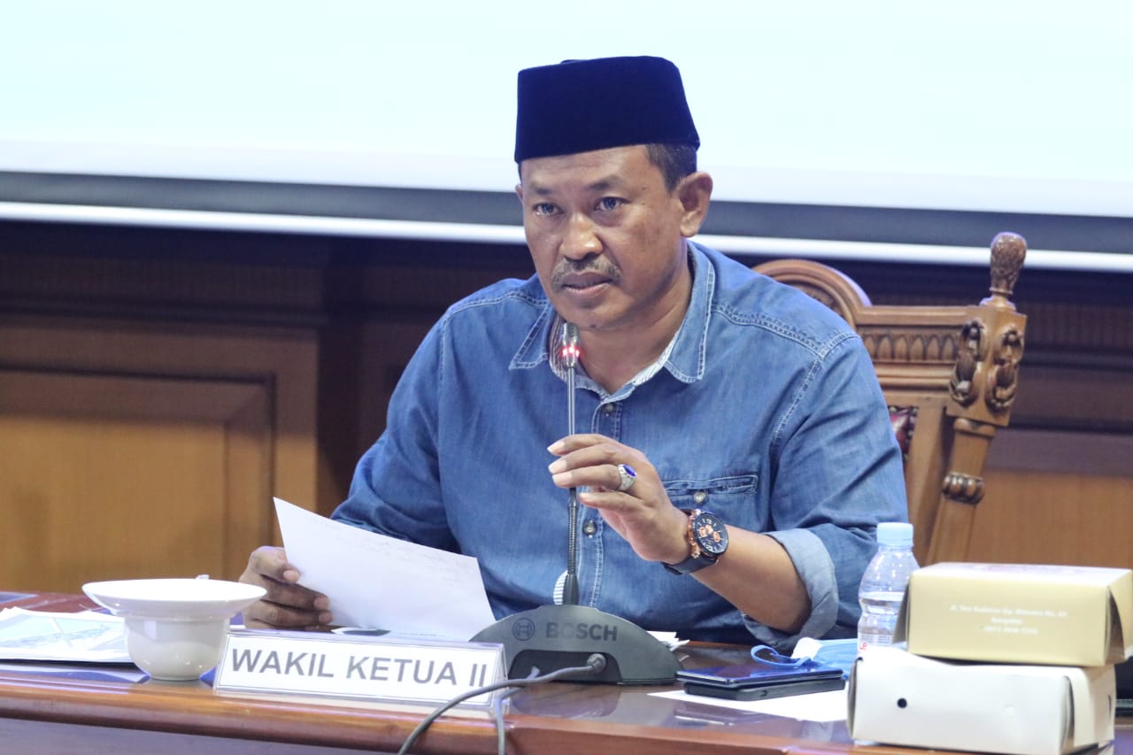 “Salah satunya mengenalkan warisan budaya melalui kesenian tradisonal kepada generasi penerus terutama para kaum muda, “ ujar Wakil Ketua DPRD Kutim H Arfan