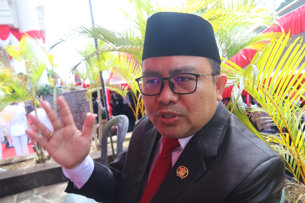 Urusan Wajib yang berkaitan dengan pelayanan dasar menjadi salah satu catatan, yang di harapakan oleh Anggota DPRD Kutim dr Novel Tyty Paembonan, untuk bisa segera diselesaikan dan menjadi program prioritas