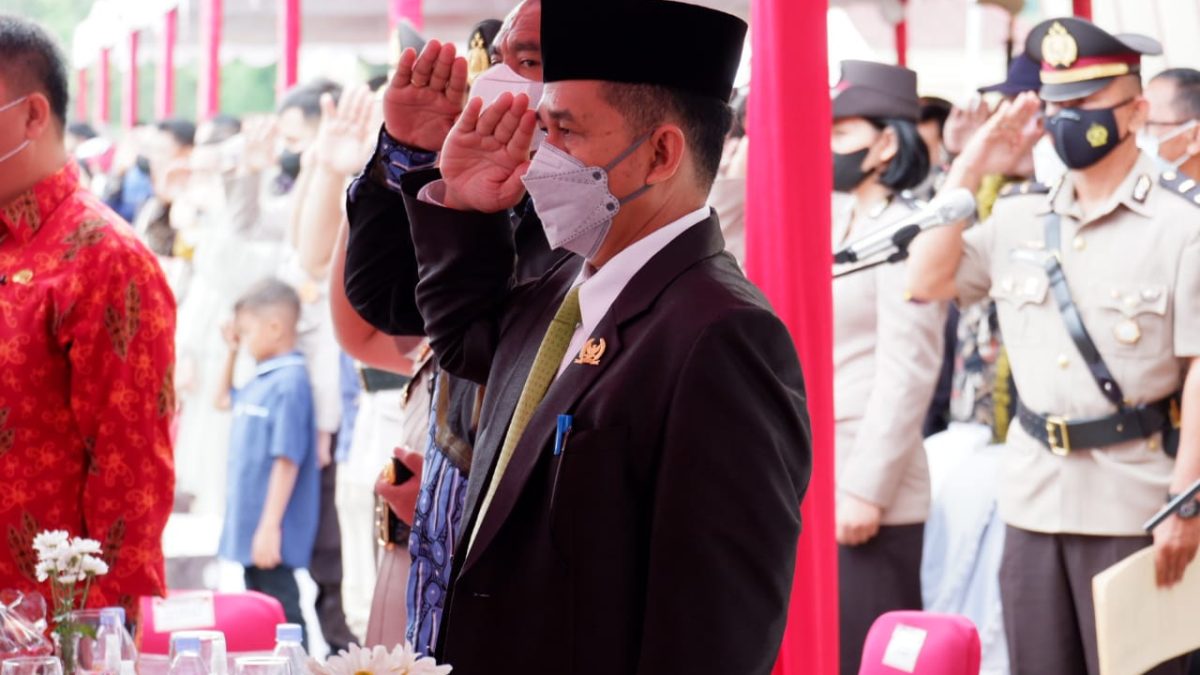 Hadiri acara pelantikan Bintara Polri, Ketua DPRD Kutim Joni, S. Sos.